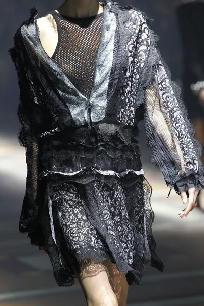 Look 44